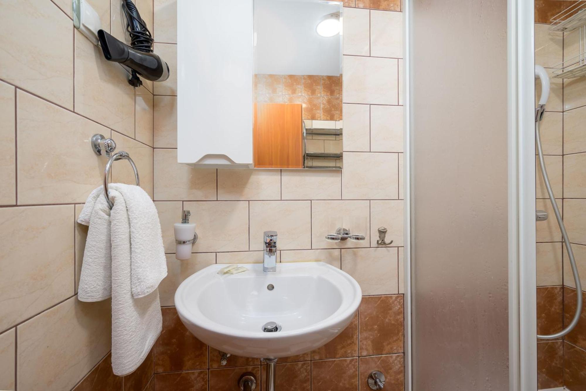 Ruhig Gelegene Ferienwohnung 7 Štinjan Extérieur photo